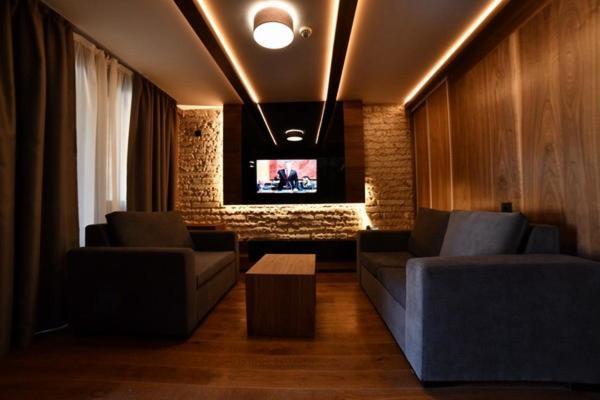 Hotel Emrovic Raj Novi Pazar Exterior photo