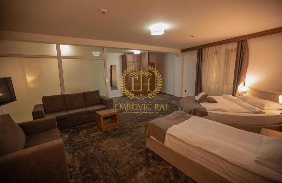 Hotel Emrovic Raj Novi Pazar Exterior photo
