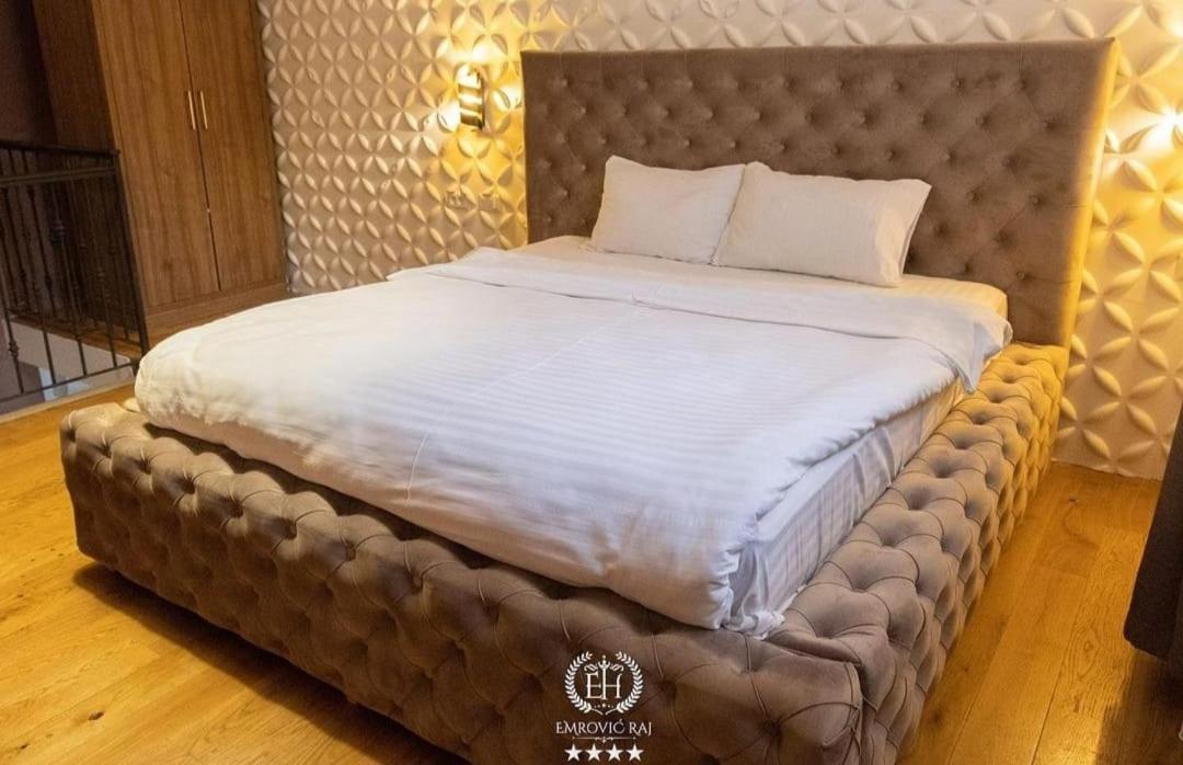 Hotel Emrovic Raj Novi Pazar Exterior photo