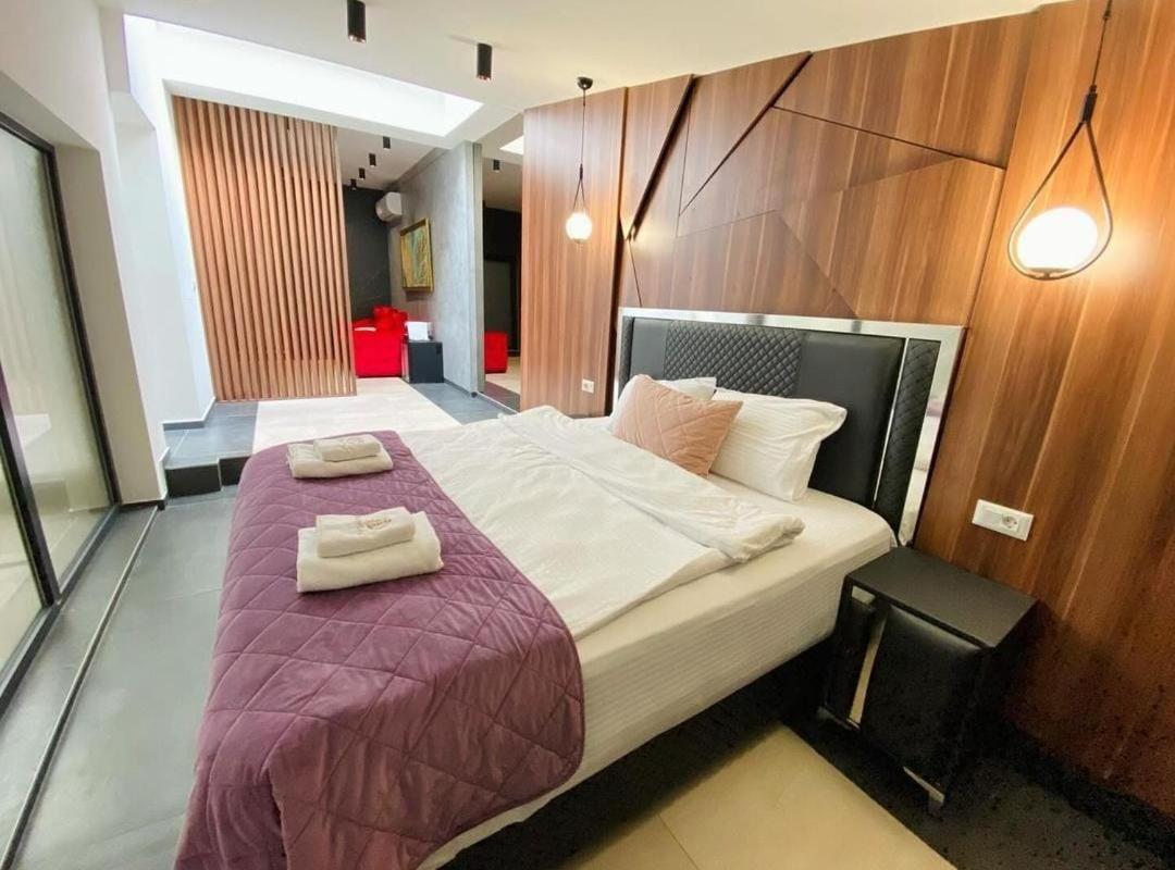Hotel Emrovic Raj Novi Pazar Exterior photo