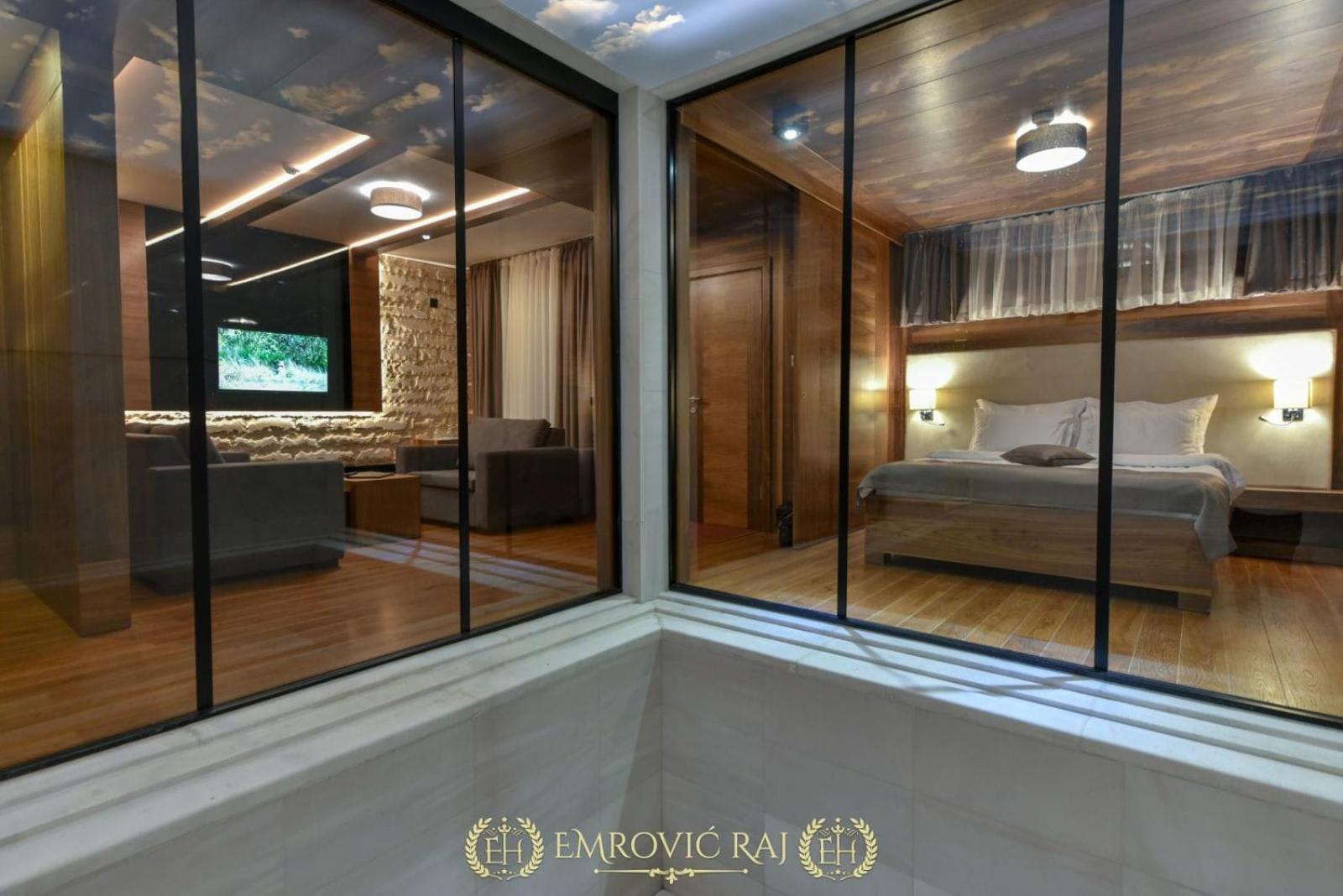 Hotel Emrovic Raj Novi Pazar Exterior photo
